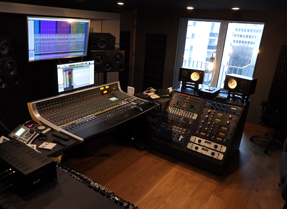 QDS Accueil - Recording Mixing and Atmos Studios in Paris. - QDS Studios